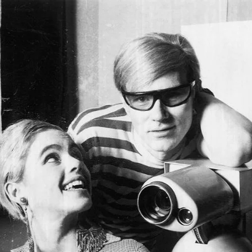 12+ ώρες με τον Άντι Γουόρχολ στη Στέγη