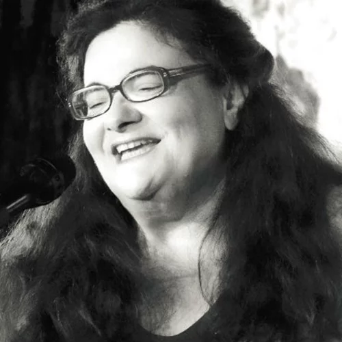 Το Αγγέλων Βήμα δίνει φωνή στις "Ρεμπέτισσες Ψυχές"