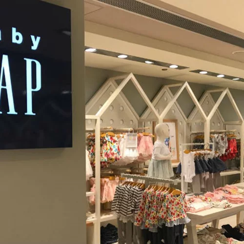 Το attica καλωσορίζει την Gap σε Αθήνα και Θεσσαλονίκη  