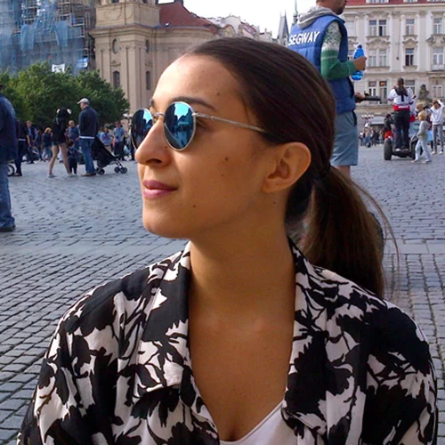 Η Ελένη Μιχαηλίδου μας συστήνεται