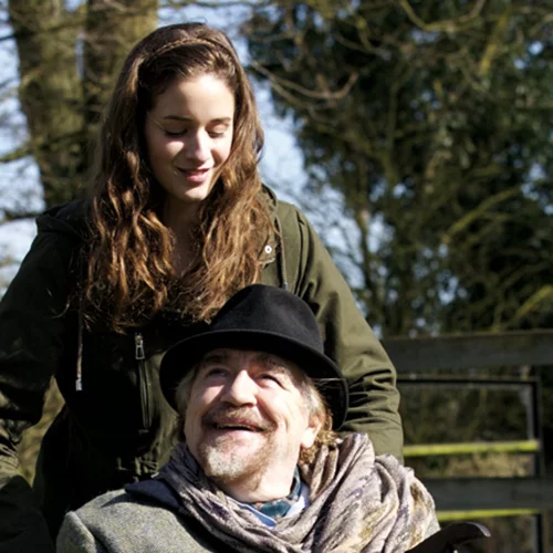 Κάποια να με Προσέχει 