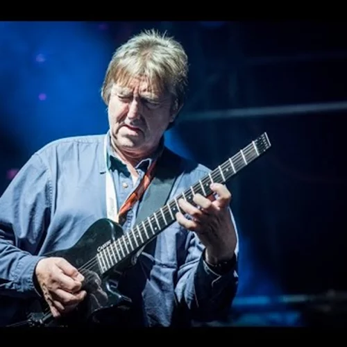 Έφυγε o κιθαρίστας των κιθαριστών!