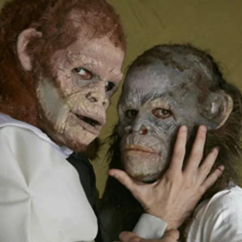 Τι δουλειά έχουν οι πίθηκοι με τις οπερέτες, Νίκο Καραθάνο; 