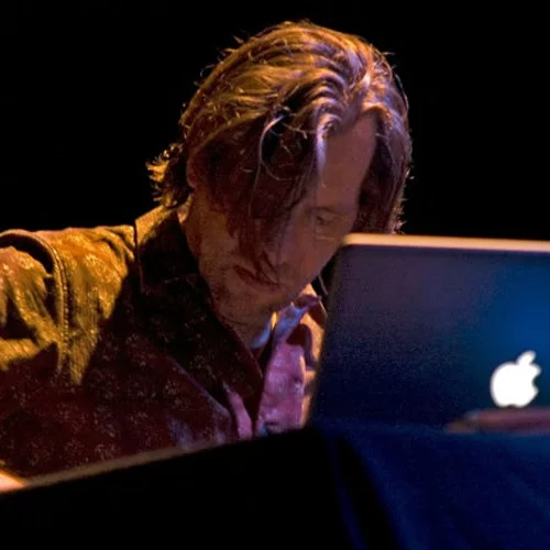 Μία ακόμα συναυλία για τον Christian Fennesz