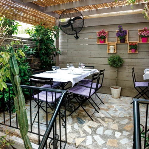 Νοσταλγικό τριπάκι στο Κουκάκι