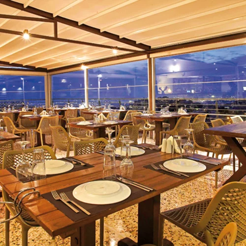 Γεύση και υπέροχη θέα ψηλά ψηλά στον Υμηττό