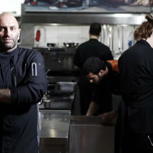 Ο Δημήτρης Κατριβέσης βάζει στα τάκος σοκολάτα  