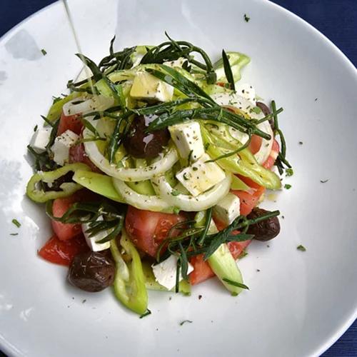 Χωριάτικη εξευγενισμένη στη «Μαρίνα»