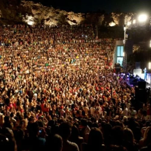 Το πρόγραμμα του θεάτρου Βράχων