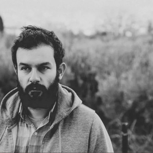 Ο Larry Gus θέλει να κάνει το γύρο της Πλατείας Νερού