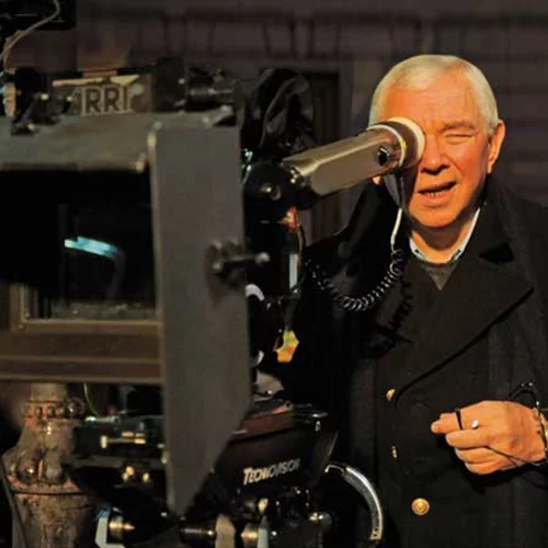 Τέρενς Ντέιβις: «Προσπαθώ να μη συνδιαλέγομαι με την πολιτική στα φιλμ μου»