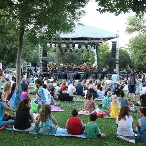 Ξανά στον Κήπο του Μεγάρου