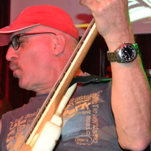 Johnny Vavouras σε unplugged εμφάνιση