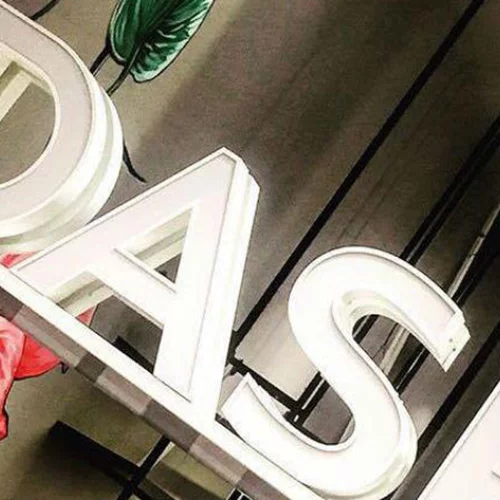 Dash: Η boutique του Πειραιά που έδωσε ζωή σε έναν ξεχωριστό χώρο στη Γλυφάδα 