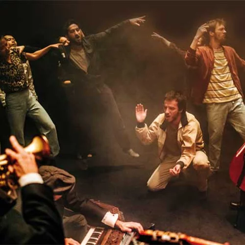 «Εμείς δημιουργήσαμε το χάος γύρω μας» μας λέει ο Ισραηλινός χορογράφος-χορευτής Χόφες Σέχτερ