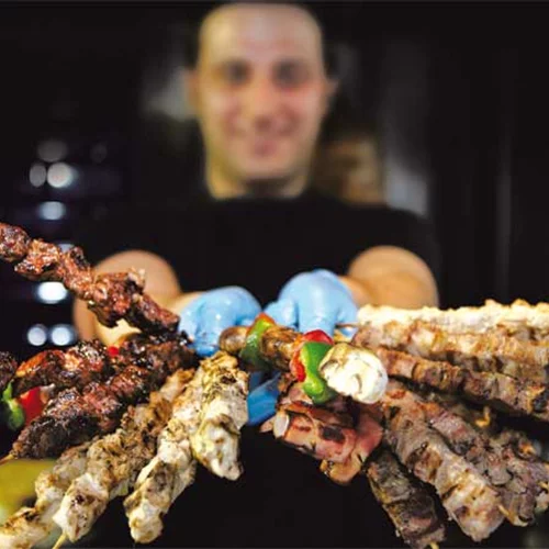 Τελευταία ευκαιρία για να ψηφίσεις το καλύτερο σουβλάκι της Αθήνας  και της Αττικής και να κερδίσεις ζουμερά δώρα!