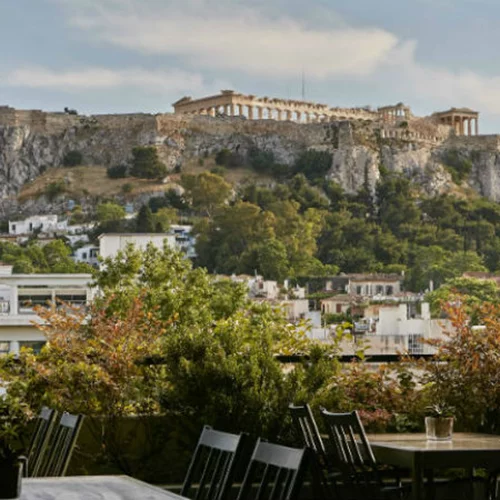 7 νόστιμες στάσεις στη Μητροπόλεως 