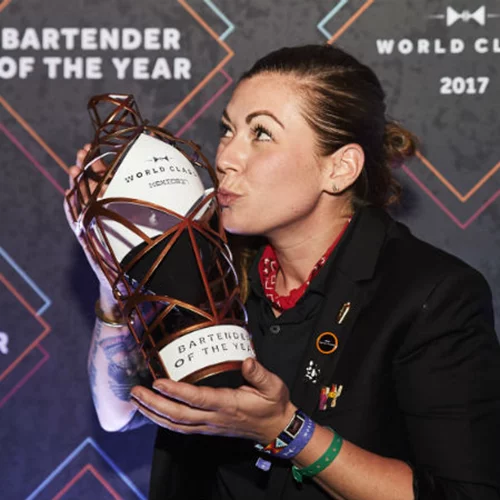 Η Καναδή Kaitlyn Stewart είναι η World Class Bartender της χρονιάς