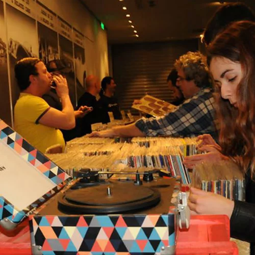Έρχεται η 11η Γιορτή της Βινυλιακής Μουσικής! Με πλήρες DJ και συναυλιακό πρόγραμμα