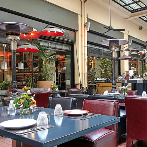 Ένα κοσμοπολίτικο μπιζουδάκι  στη Στοά Σπυρομήλιου