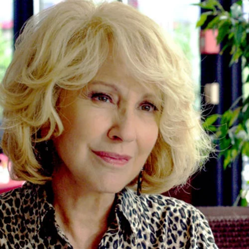 Η Ναταλί Μπάιγ και η μυστηριώδης «Γυναίκα με την Μερσεντές»