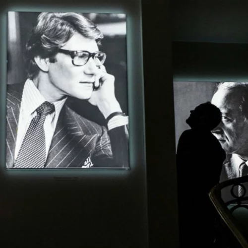 YSL: Μια ματιά στον κόσμο του μύθου της μόδας 