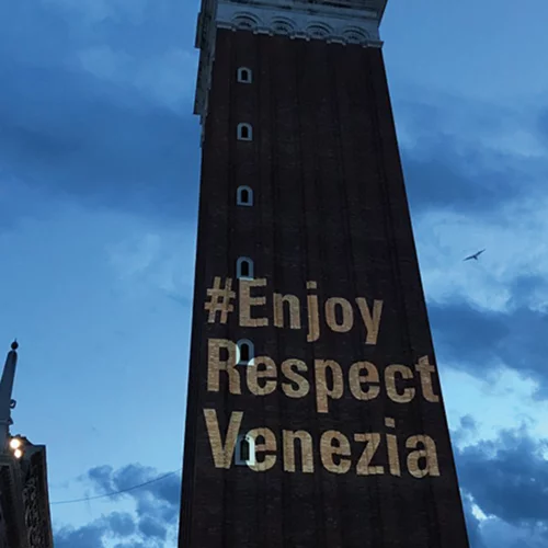 Γιατί όλη η Ευρώπη μιλάει για τον υπερτουρισμό;