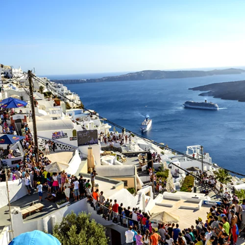 Πόσο έτοιμοι είμαστε να αντιμετωπίσουμε το φαινόμενο του υπερτουρισμού;