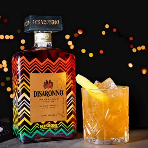 9 + 1 φιάλες ποτού έτοιμες για πασαρέλα