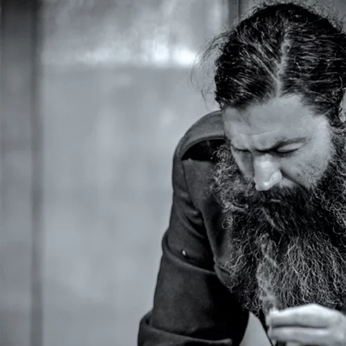 5 θεατρικά έργα για τον Εμφύλιο διαχειρίζονται ένα συλλογικό τραύμα στη σκηνή 