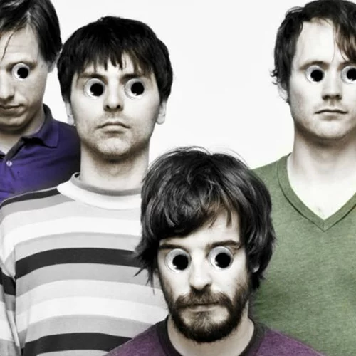 Ο Graham Walsh των Holy Fuck δεν καταλαβαίνει γιατί ο κόσμος τους πετάει πράματα στις συναυλίες τους