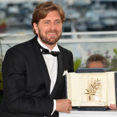 Ο νικητής του Χρυσού Φοίνικα Ρούμπεν Έστλουντ μιλά στο Χρήστο Μήτση για το «Τετράγωνο»