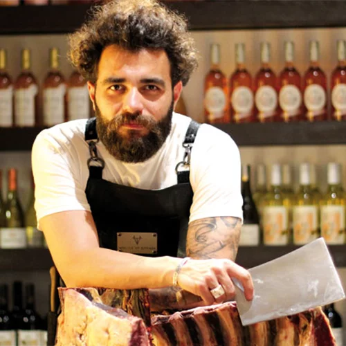 Ο Άλσι Σινανάι φέρνει τους «Λύκους» του στην Αθήνα