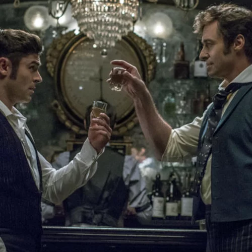 Ζακ Έφρον και Χιου Τζάκμαν τραγουδούν στα γυρίσματα του «The Greatest Showman»