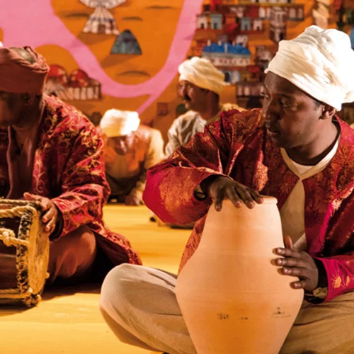 «Εναλλακτικά» εικαστικά Χριστούγεννα με Άραβες, Σταυροφόρους κι ένα μεσαιωνικό έπος  