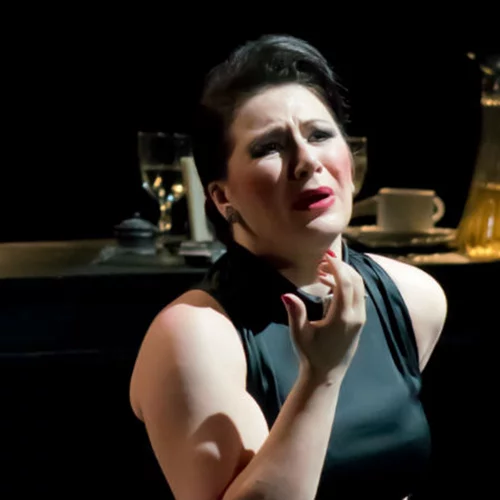 Έρχεται η «Τόσκα»!