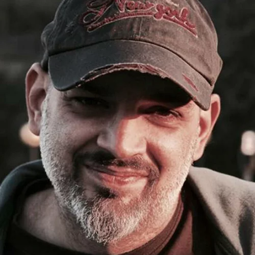 Το νέο θεατρικό χτύπημα του Γιώργου Παλούμπη μετά το «Χαρτοπόλεμο»