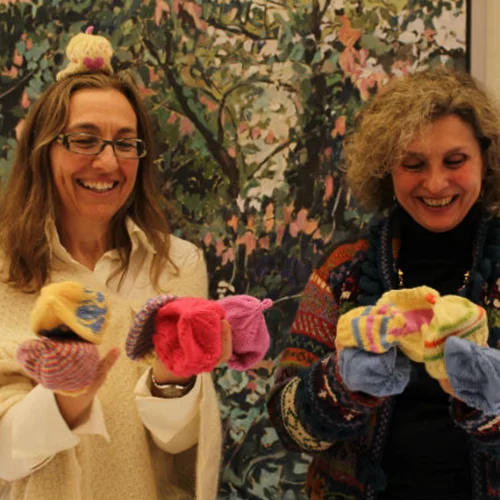 Velonistas | Αυτοί οι ακτιβιστές έχουν για όπλο τις βελόνες