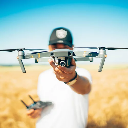 Βρετανία: δίπλωμα για drones κι εξετάσεις!