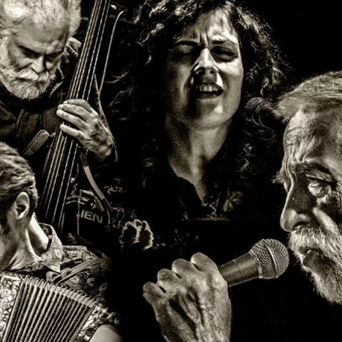 Ο Αργύρης Μπακιρτζής σε αναζήτηση του ρετρό!