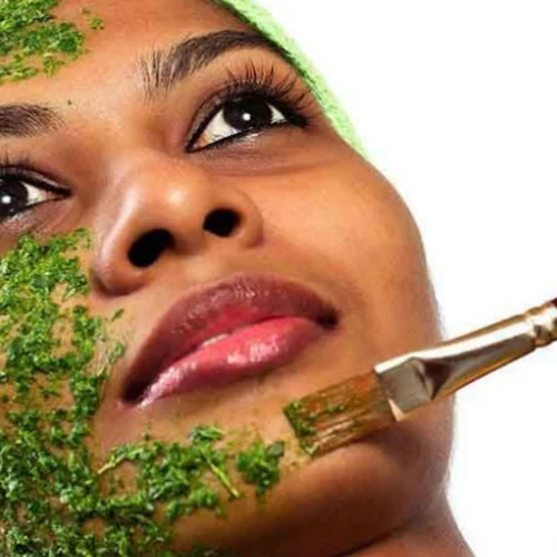 Spots, be gone! Μια εξωτική diy μάσκα λύνει το θέμα της ακμής 