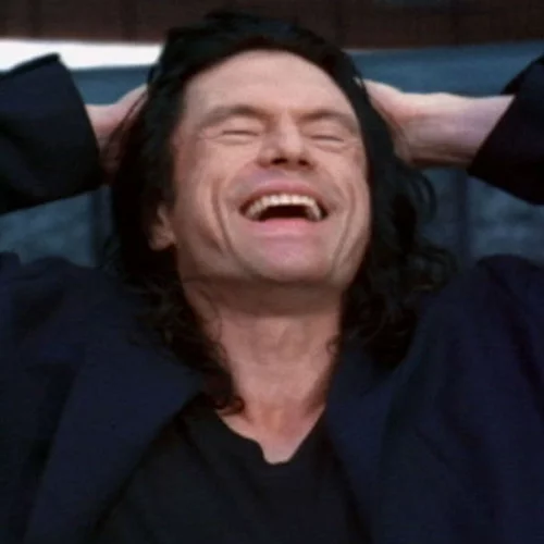 Ο σκηνοθέτης του «The Room» έχει γυρίσει σειρά και είναι χειρότερη από όσο φαντάζεστε