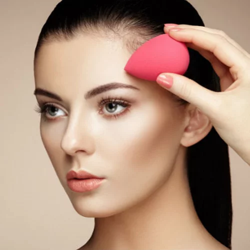 Beauty trick: Αυτό είναι το τέλειο «εργαλείο» εφαρμογής foundation 