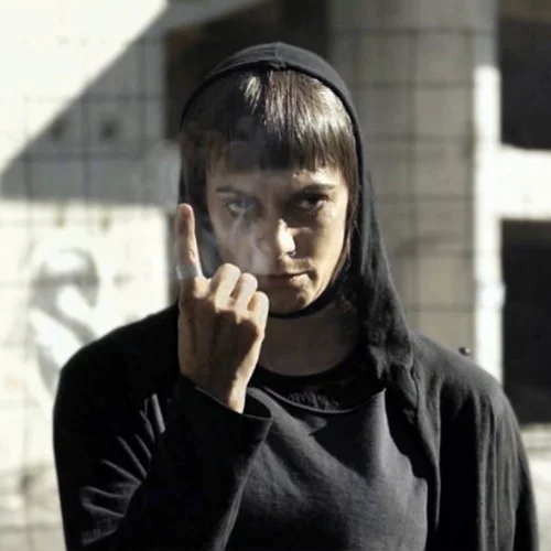 Μια αθηναϊκή σειρά που θα σου ρουφήξει το αίμα