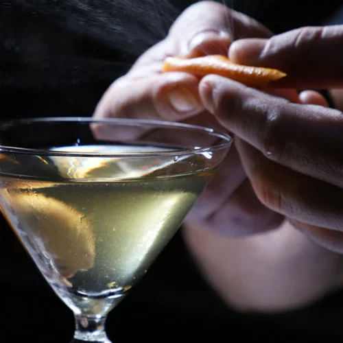 Ελληνο-ιαπωνική συμμαχία φιλοξενίας στην πλατεία Καρύτση