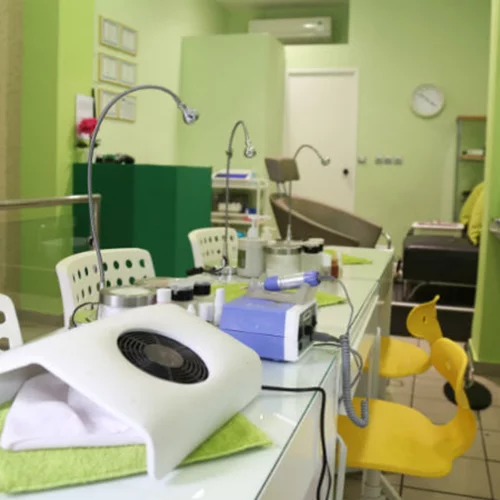 “Anna Brazilian Beauty”: Τι ζητάει μια Βραζιλιάνα στο Παγκράτι;