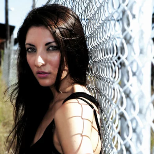 6 DJs που θα βάλουν φωτιά στα dancefloors αυτό το weekend