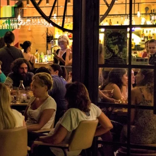 Πώς το Παγκράτι καταφέρνει και στέκεται πάνω από κάθε hype;