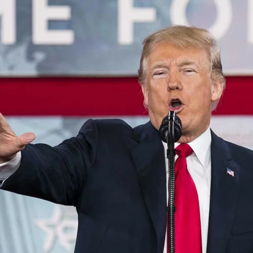 "Εξηγώντας τον Τραμπ'': Με αφορμή την επικαιρότητα διαβάζουμε ξανά το βιβλίο του Τάκη Παππά