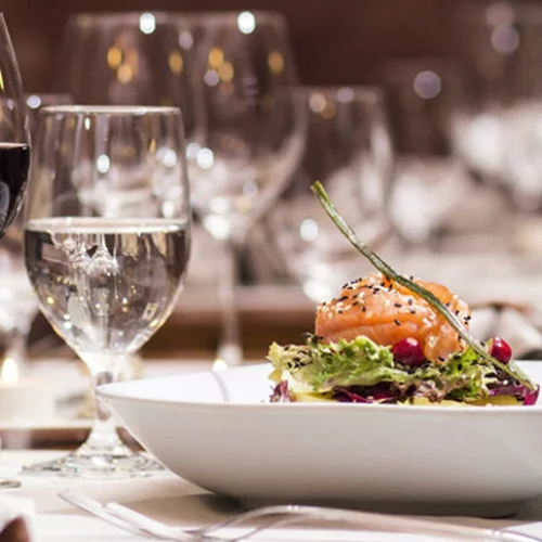 Η Athens Wine Week γεμίζει την πόλη κρασί